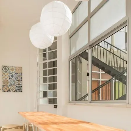 Spacious Single In Central Porto By Guestready *